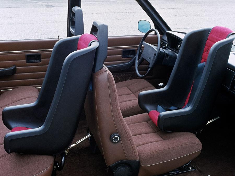  Volvo 244 DL 1975 года  (фото 4 из 7)